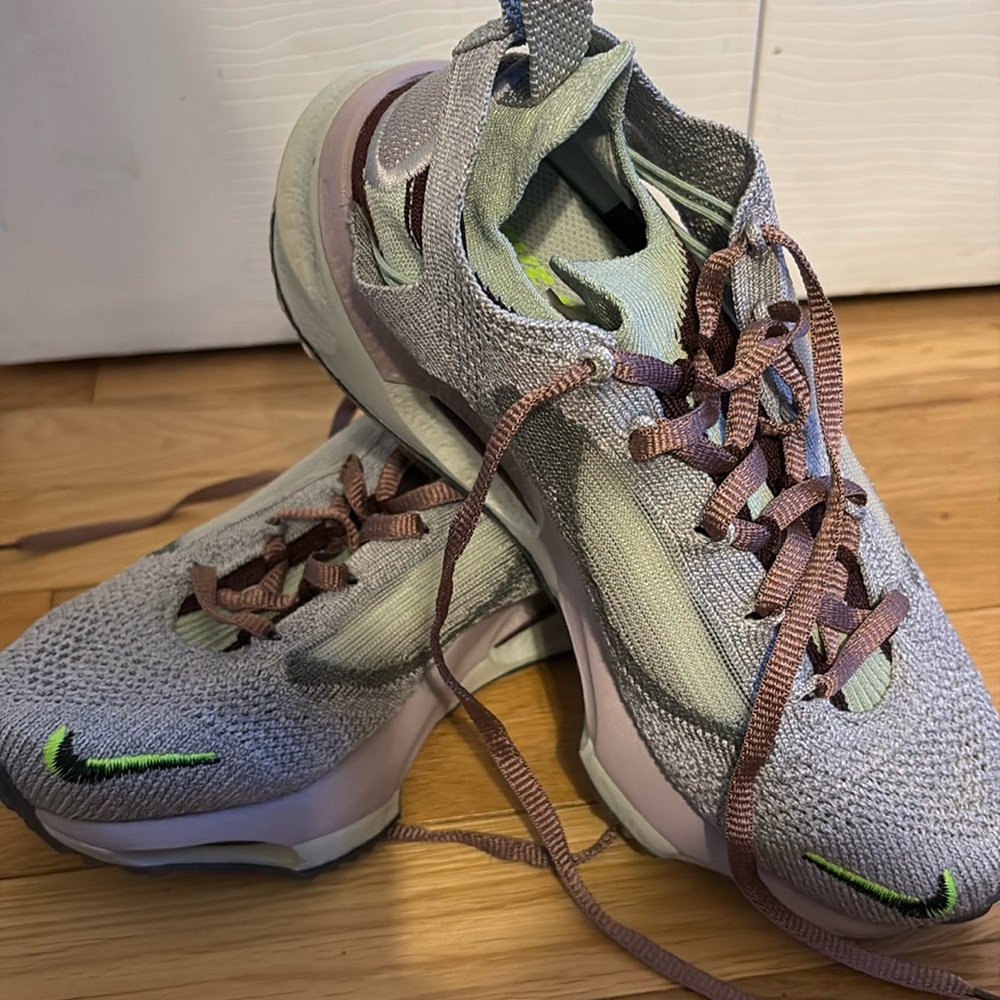 Nike shoes brand new